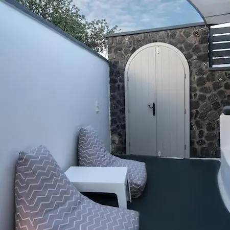 Sun Naam Santorini With Heated Jacuzzi * Karterados (Santorini)