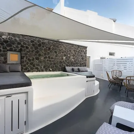 Sun Naam Santorini With Heated Jacuzzi * Karterados (Santorini)